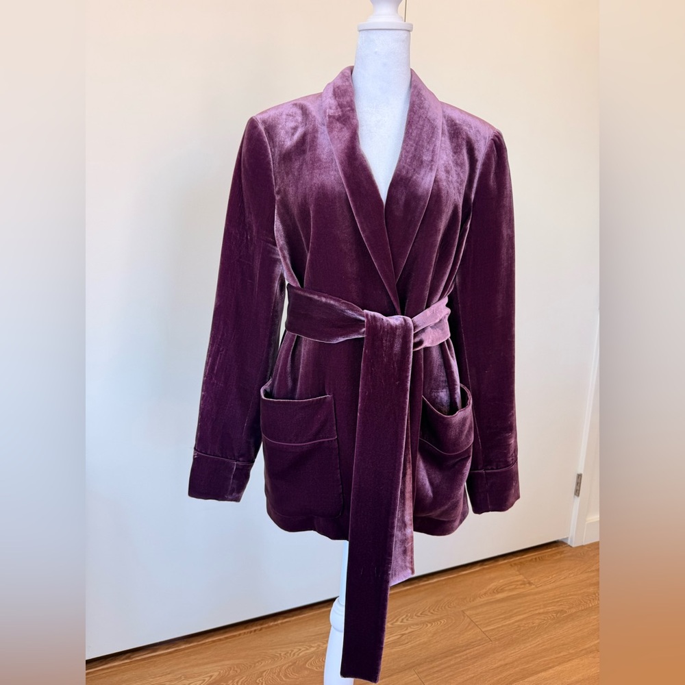 Luxurious Purple Velvet blazer with belt